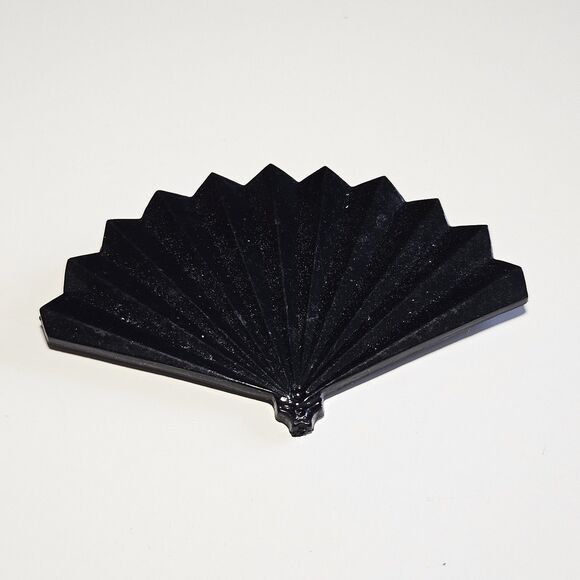 Vintage Black Plastic Fan Pin Brooch - Picture 9 of 9